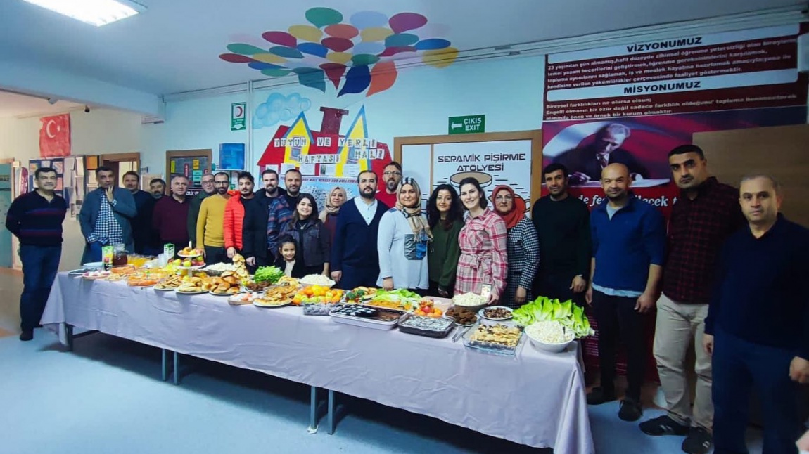 Tutum Yatırım Türk Malları Haftası Kutlama Programında Emeği Geçen Öğretmen ve Öğrencilerimize Teşekkür Ederiz