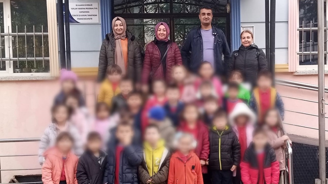 Simav Atatürk ilkokulu 1. Sınıf öğrencileri okulumuzu ziyaret ettiler. 